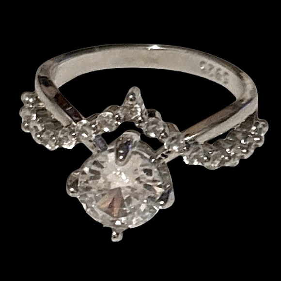 Round Brilliant Engagement Ring S925 - Picture 5 of 8